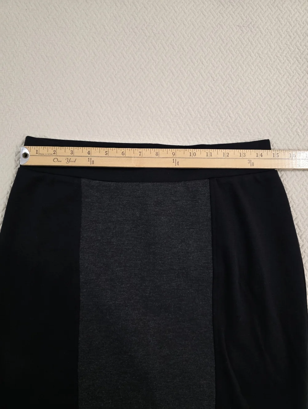 Nicole Miller Colorblock Pencil Skirt - Black & Grey Size Medium Classic Office